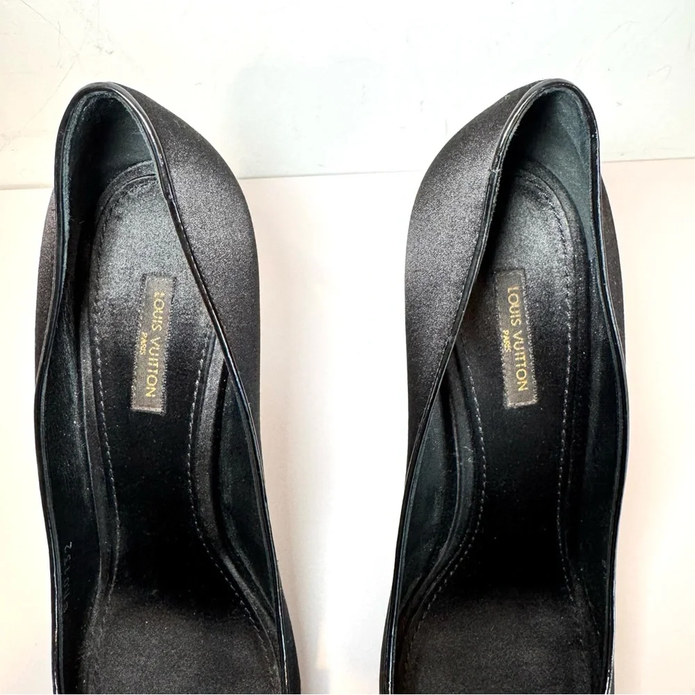 Louis Vuitton Music Hall Black Satin Peep Toe Heel W Mirror Crystal Logo Sz 38.5